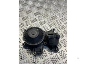 Gebruikte Waterpomp BMW 5 serie (G30) 530d xDrive 3.0 TwinPower Turbo 24V Prijs € 50,00 Margeregeling aangeboden door EU Engines & Parts BV