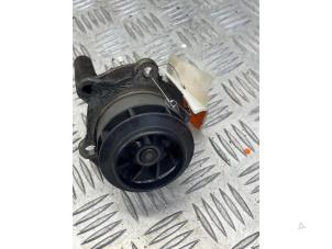 Gebruikte Koelvloeistof pomp Volkswagen Crafter 2.0 TDI Prijs € 20,00 Margeregeling aangeboden door EU Engines & Parts BV