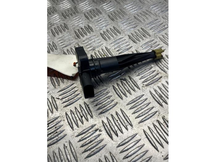 Gebruikte Oliepeil sensor BMW 1 serie (F20) 120d 2.0 16V Prijs € 35,00 Margeregeling aangeboden door EU Engines & Parts BV
