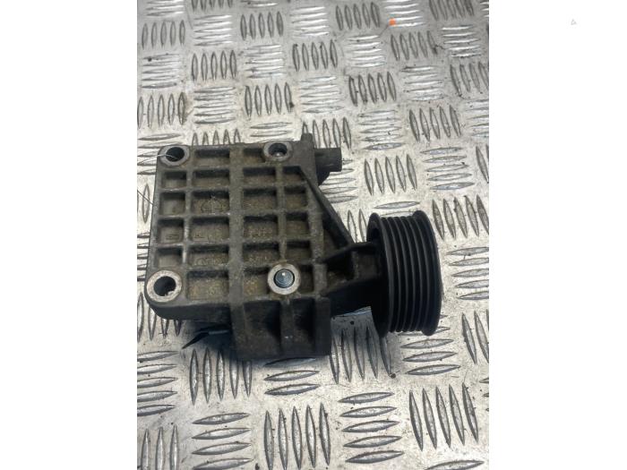 Gebruikte Dynamosteun onder Audi A6 (C6) 2.7 TDI V6 24V Prijs € 25,00 Margeregeling aangeboden door EU Engines & Parts BV