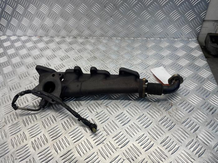 Uitlaatspruitstuk van een Mercedes-Benz CLA (117.3) 1.6 CLA-180 16V 2013