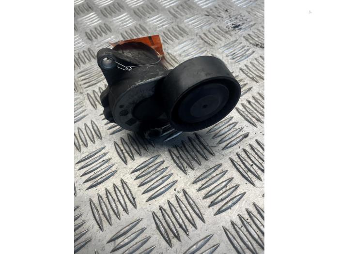 Gebruikte Spanrol Multiriem Mercedes E (W212) E-250 CDI 16V BlueEfficiency,BlueTec Prijs € 25,00 Margeregeling aangeboden door EU Engines & Parts BV
