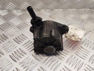 Gebruikte Vacuumpomp (Diesel) Mercedes A (W176) 1.5 A-180 CDI, A-180d 16V Prijs € 30,00 Margeregeling aangeboden door EU Engines & Parts BV