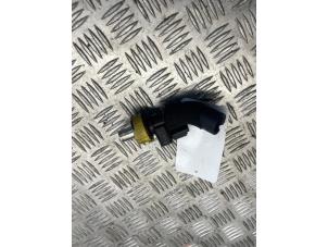 Gebruikte Carterventilatie Peugeot Partner (EA//EF/EN/EU) 1.6 BlueHDi 100 Prijs € 20,00 Margeregeling aangeboden door EU Engines & Parts BV