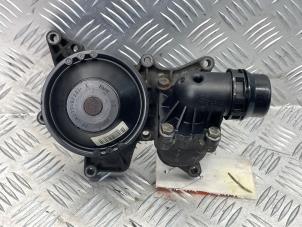 Gebruikte Waterpomp BMW 5 serie (F10) 530d 24V Prijs € 25,00 Margeregeling aangeboden door EU Engines & Parts BV