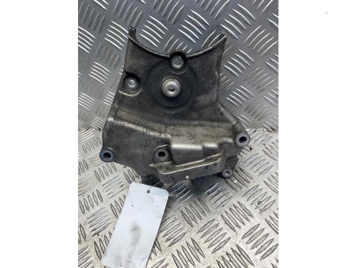 Gebruikte Motorrubber Opel Zafira (M75) 1.9 CDTI Prijs € 40,00 Margeregeling aangeboden door EU Engines & Parts BV