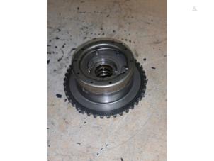 Gebruikte Nokkenas Verstelling Mercedes A (W176) 1.6 A-180 16V Prijs € 125,00 Margeregeling aangeboden door EU Engines & Parts BV