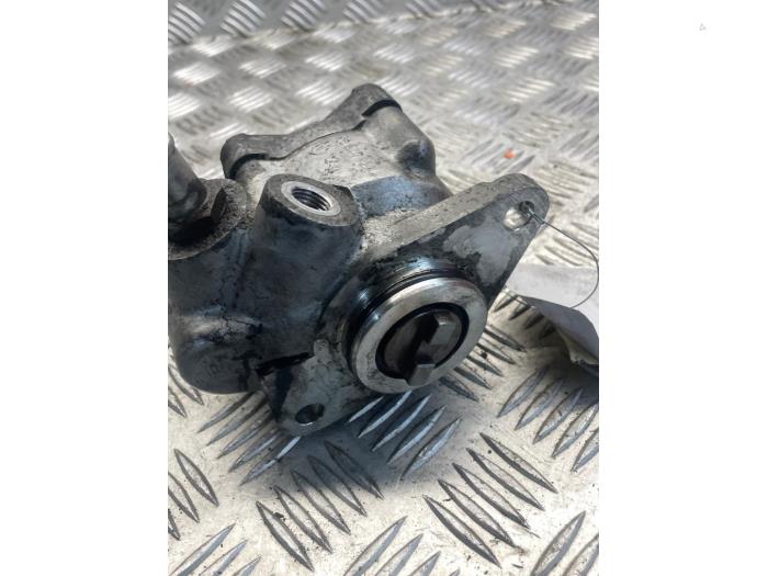 Gebruikte Pomp Servo Peugeot Boxer (U9) 3.0 HDi 160 Euro 4 Prijs € 75,00 Margeregeling aangeboden door EU Engines & Parts BV