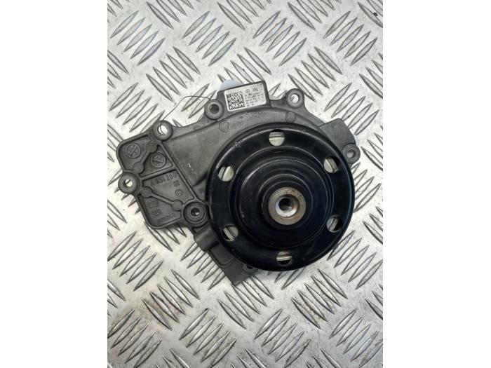Gebruikte Waterpomp Mercedes Sprinter 3,5t (906.73) 518 CDI 24V Prijs € 35,00 Margeregeling aangeboden door EU Engines & Parts BV
