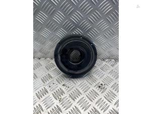 Gebruikte Krukas Poelie Renault Trafic Passenger (1JL/2JL/3JL/4JL) 1.6 dCi 115 Prijs € 50,00 Margeregeling aangeboden door EU Engines & Parts BV