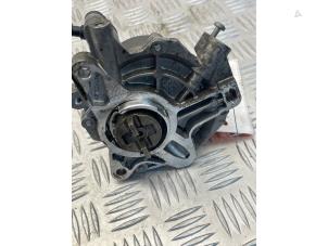 Gebruikte Vacuumpomp (Diesel) Peugeot Boxer (U9) 2.2 HDi 130 Euro 5 Prijs € 35,00 Margeregeling aangeboden door EU Engines & Parts BV
