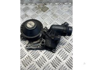 Gebruikte Waterpomp BMW X6 (F16) xDrive30d 3.0 24V Prijs € 50,00 Margeregeling aangeboden door EU Engines & Parts BV