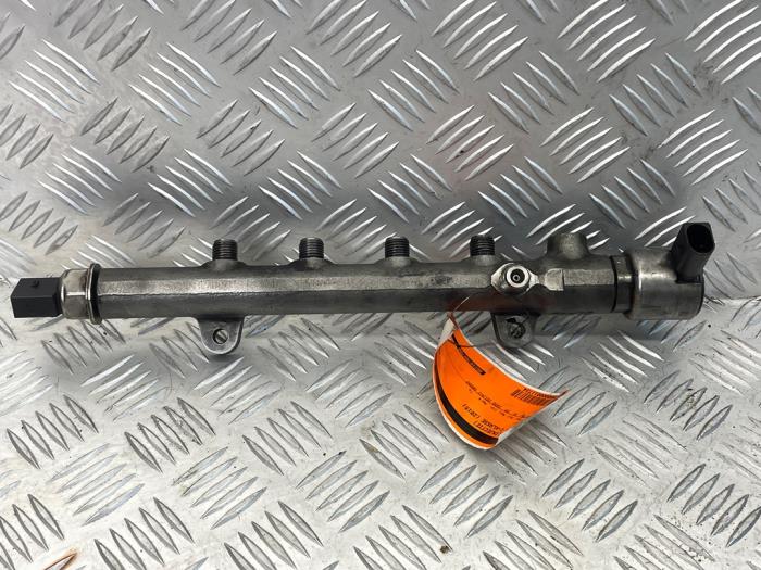 Gebruikte Injector brug Mercedes C (W205) C-220 2.2 CDI BlueTEC, C-220 d 16V Prijs € 50,00 Margeregeling aangeboden door EU Engines & Parts BV