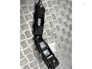 Nieuwe Bumpersteun links-achter Volkswagen Polo V (6R) 1.4 TDI 12V 105 Prijs € 24,20 Inclusief btw aangeboden door EU Engines & Parts BV