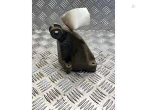 Gebruikte Motorrubber Mercedes CLS (C219) 320 CDI 24V Prijs € 25,00 Margeregeling aangeboden door EU Engines & Parts BV