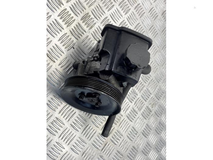 Gebruikte Pomp Servo Mercedes Vito (639.6) 2.2 109 CDI 16V Prijs € 100,00 Margeregeling aangeboden door EU Engines & Parts BV