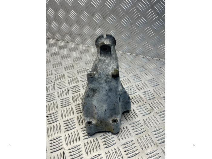 Gebruikte Motorsteun Mercedes Sprinter 3,5t (906.13/906.23) 209 CDI 16V Prijs € 25,00 Margeregeling aangeboden door EU Engines & Parts BV