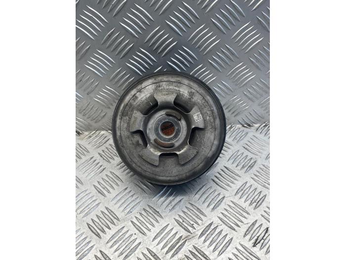 Gebruikte Poelie Krukas Mercedes ML III (166) 3.0 ML-350 BlueTEC V6 24V 4-Matic Prijs € 100,00 Margeregeling aangeboden door EU Engines & Parts BV