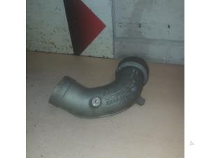 Gebruikte Intercooler Buis Mercedes Vito (639.7) 3.0 122 CDI V6 24V Prijs € 25,00 Margeregeling aangeboden door EU Engines & Parts BV