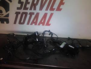 Gebruikte Bedrading Compleet Elektrisch Mercedes E (W213) E-200 2.0 Turbo 16V Prijs € 100,00 Margeregeling aangeboden door EU Engines & Parts BV