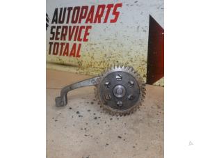 Gebruikte Oliepomp Volkswagen Transporter/Caravelle T5 2.5 TDi 4Motion Prijs € 50,00 Margeregeling aangeboden door EU Engines & Parts BV