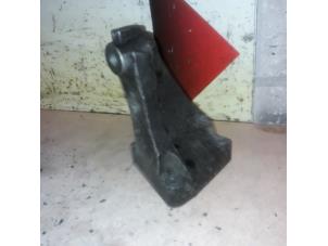 Gebruikte Motorrubber Mercedes Vito (639.6) 3.0 120 CDI V6 24V Prijs € 25,00 Margeregeling aangeboden door EU Engines & Parts BV