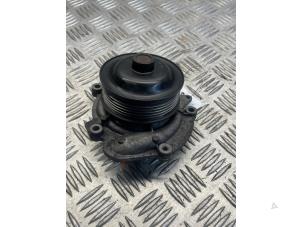 Gebruikte Waterpomp Mercedes E (C207) E-350 CDI V6 24V Prijs € 20,00 Margeregeling aangeboden door EU Engines & Parts BV