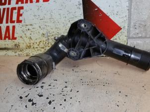 Gebruikte Intercooler Buis Renault Master III (MA/MB/MC/MD/MH/MF/MG/MH) 2.3 Energy dCi 180 Twin Turbo 16V FWD Prijs € 75,00 Margeregeling aangeboden door EU Engines & Parts BV