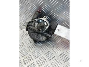 Gebruikte Vacuumpomp (Diesel) Ford Transit Custom 2.0 TDCi 16V Eco Blue 105 Prijs € 75,00 Margeregeling aangeboden door EU Engines & Parts BV