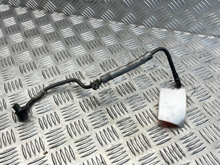 Gebruikte Oliedruk Leiding Ford Fiesta 6 (JA8) 1.0 EcoBoost 12V 100 Prijs € 20,00 Margeregeling aangeboden door EU Engines & Parts BV