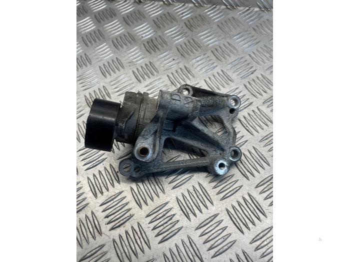 Gebruikte Spanrol Multiriem Peugeot 208 I (CA/CC/CK/CL) 1.2 Vti 12V PureTech 82 Prijs € 25,00 Margeregeling aangeboden door EU Engines & Parts BV