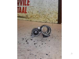 Gebruikte Waterpijp Mercedes C (W203) 1.8 C-200K 16V Prijs € 20,00 Margeregeling aangeboden door EU Engines & Parts BV