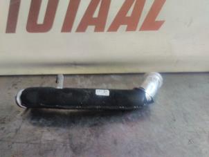 Gebruikte Intercooler Buis Mercedes E (W213) E-220d 2.0 Turbo 16V Prijs € 40,00 Margeregeling aangeboden door EU Engines & Parts BV