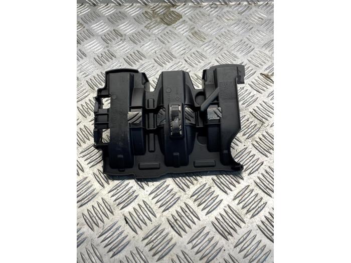 Gebruikte Diversen Peugeot 208 II (UB/UH/UP) 1.2 Vti 12V PureTech 100 Prijs € 20,00 Margeregeling aangeboden door EU Engines & Parts BV