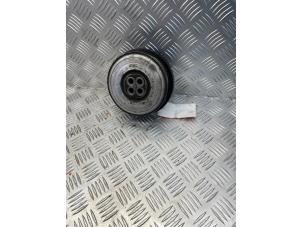 Gebruikte Krukas Poelie Mercedes GLK (204.7/9) 2.2 220 CDI 16V BlueEfficiency Prijs € 50,00 Margeregeling aangeboden door EU Engines & Parts BV