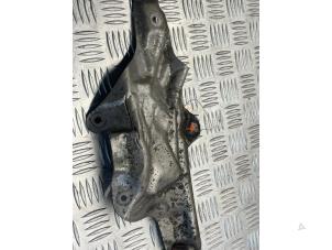 Gebruikte Hitteschild uitlaat Mercedes A (W176) 1.6 A-200 16V Prijs € 15,00 Margeregeling aangeboden door EU Engines & Parts BV