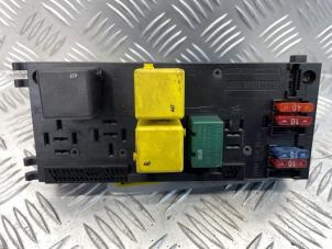 Gebruikte Zekeringkast Mercedes E (W210) 2.2 E-220 CDI 16V Prijs € 50,00 Margeregeling aangeboden door EU Engines & Parts BV