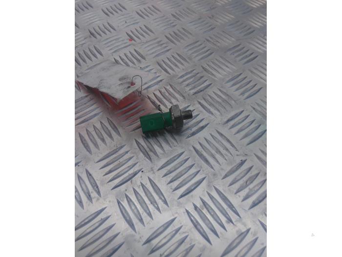 Oliedruk sensor van een Volkswagen Golf VII (AUA) 1.6 TDI 16V 2012