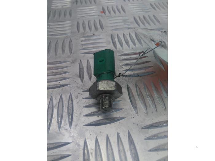 Oliedruk sensor van een Volkswagen Golf VII (AUA) 1.6 TDI 16V 2012