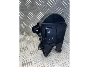 Gebruikte Distributiedeksel Ford Focus 4 1.0 Ti-VCT EcoBoost 12V 125 Prijs € 10,00 Margeregeling aangeboden door EU Engines & Parts BV