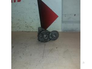 Gebruikte Spanrol Multiriem Mercedes E (VF211) 2.2 E-220 CDI 16V Prijs € 20,00 Margeregeling aangeboden door EU Engines & Parts BV