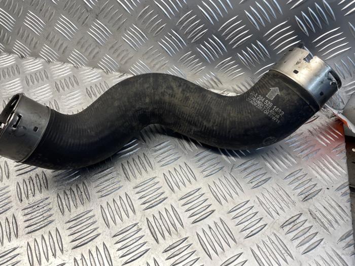 Gebruikte Intercooler Slang Mercedes C (W204) 2.2 C-220 CDI 16V BlueEFFICIENCY Prijs € 45,00 Margeregeling aangeboden door EU Engines & Parts BV