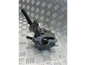 Gebruikte Vacuumpomp (Diesel) Volkswagen Transporter/Caravelle T5 1.9 TDi Prijs € 50,00 Margeregeling aangeboden door EU Engines & Parts BV