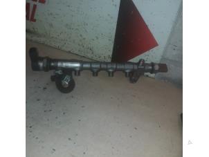 Gebruikte Injector brug Audi A4 Avant (B8) 2.0 TDI 16V Prijs € 85,00 Margeregeling aangeboden door EU Engines & Parts BV