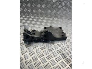 Gebruikte Dynamosteun onder Audi A3 Sportback (8PA) 2.0 TDI 16V Prijs € 40,00 Margeregeling aangeboden door EU Engines & Parts BV