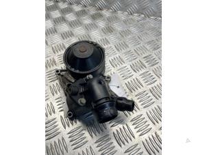 Gebruikte Waterpomp BMW X3 (E83) xDrive28i 24V Prijs € 50,00 Margeregeling aangeboden door EU Engines & Parts BV