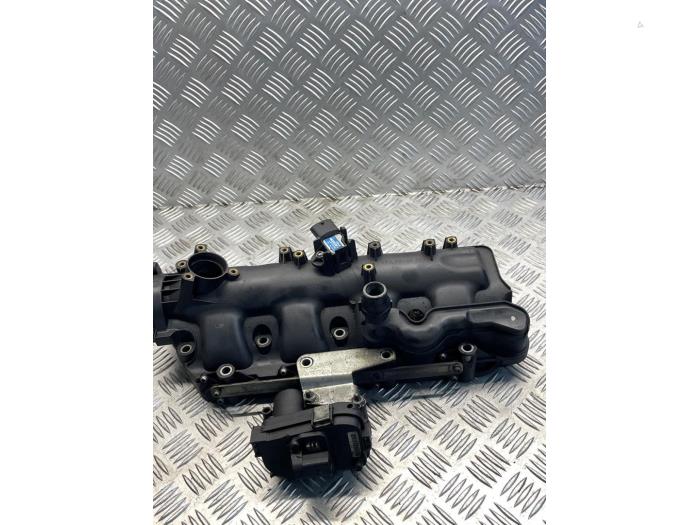 Gebruikte Inlaatspruitstuk Opel Insignia 2.0 CDTI 16V 130 Ecotec Prijs € 125,00 Margeregeling aangeboden door EU Engines & Parts BV