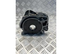 Gebruikte Oliepomp Volkswagen Crafter 2.5 TDI 30/32/35 Prijs € 50,00 Margeregeling aangeboden door EU Engines & Parts BV