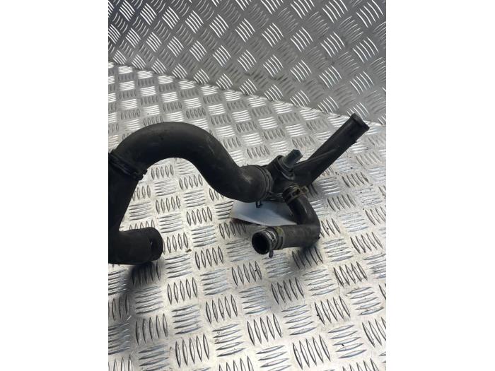 Gebruikte Waterpijp Volkswagen Crafter 2.5 TDI 30/35/50 Prijs € 35,00 Margeregeling aangeboden door EU Engines & Parts BV