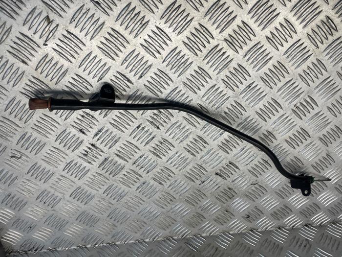 Olie Peilstok van een Peugeot Boxer (U9) 2.2 Blue HDi 140 2019